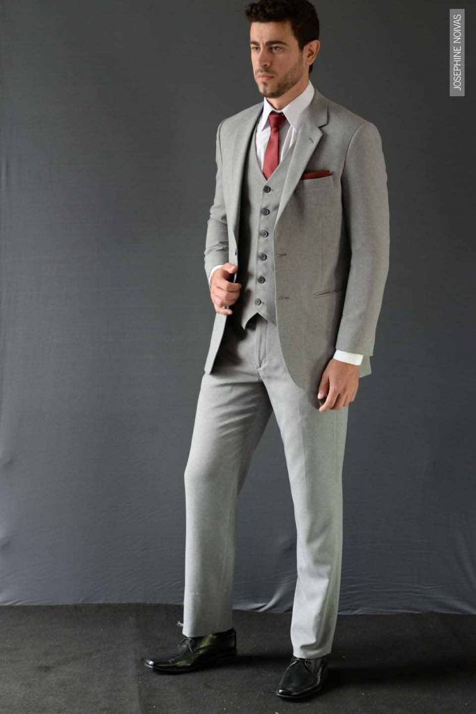 Termo de Noivo - Cinza Claro com Colete e Gravata Marsala