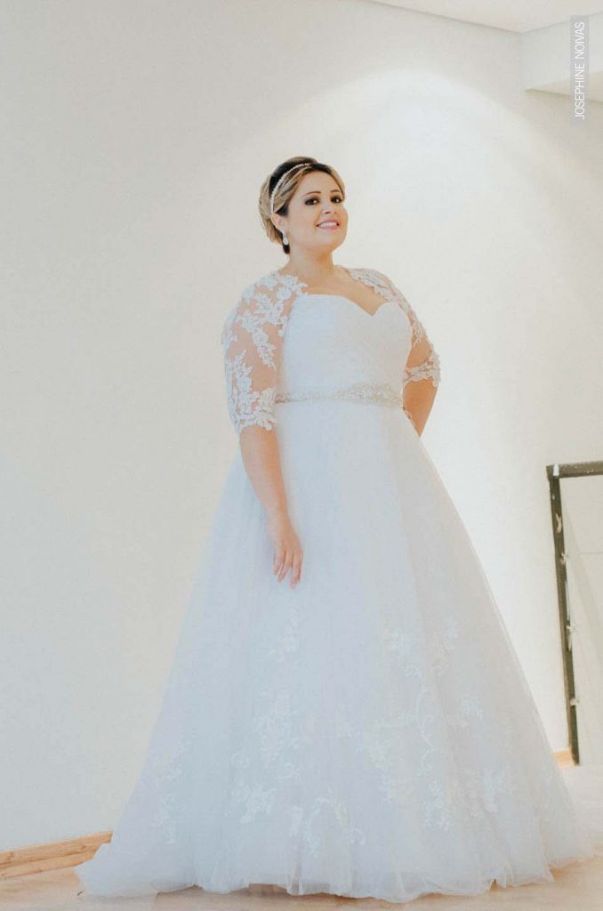 Vestido de Noiva Plus Size - Corte Princesa