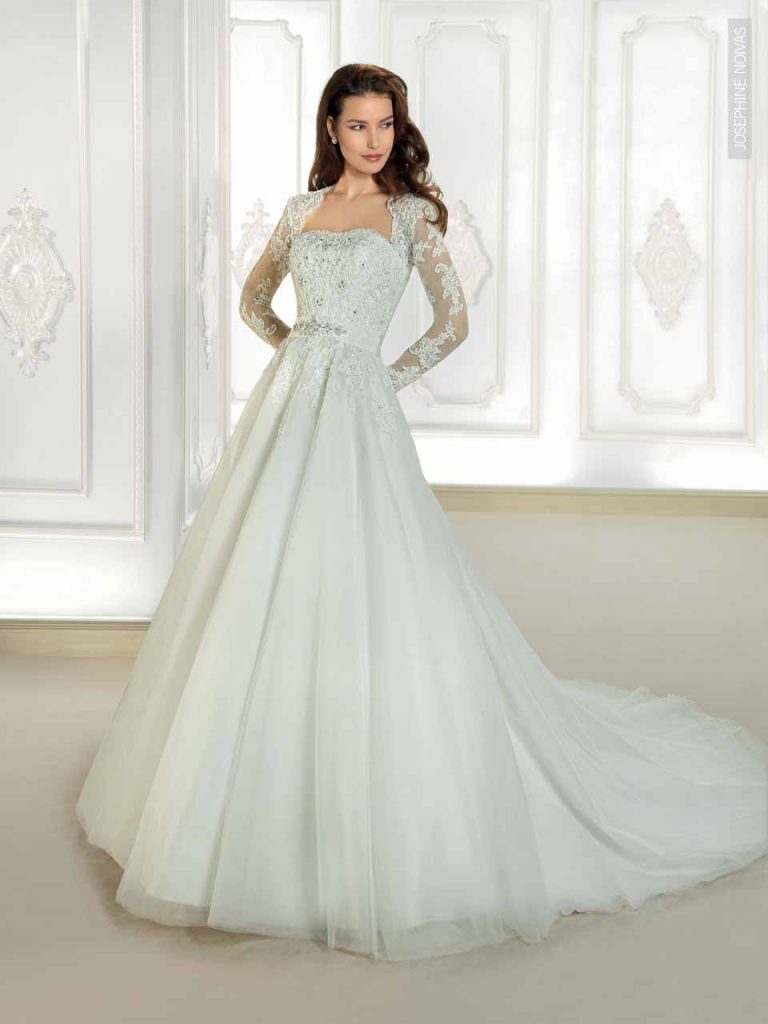 Vestido de Noiva - Princesa tomara que caia com bolero
