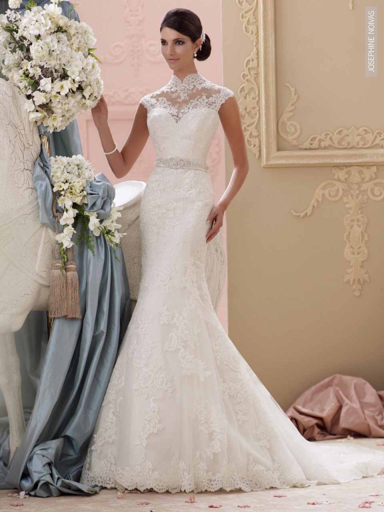 Vestido de Noiva - Semi Sereia de Renda com Gola