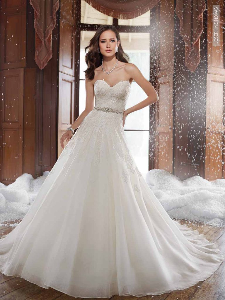 Vestido de Noiva tomara que caia princesa