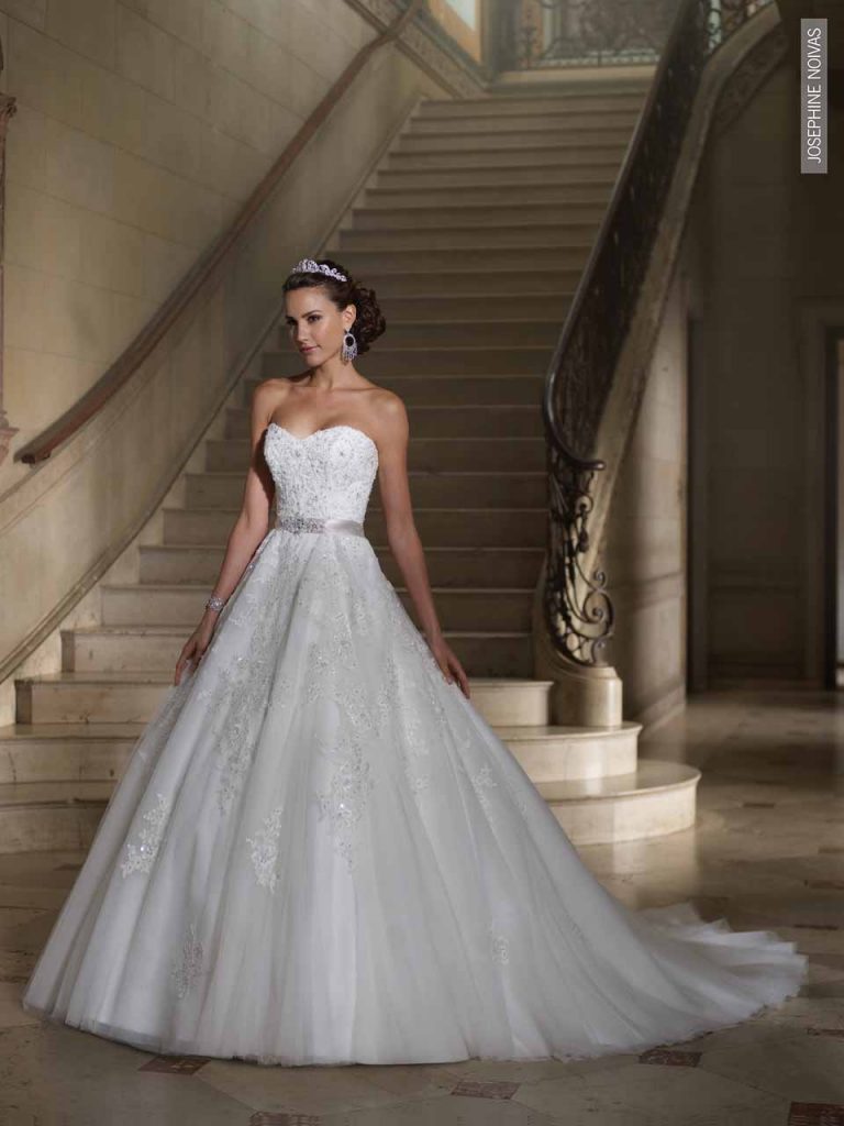 Vestido de Noiva tomara que caia princesa