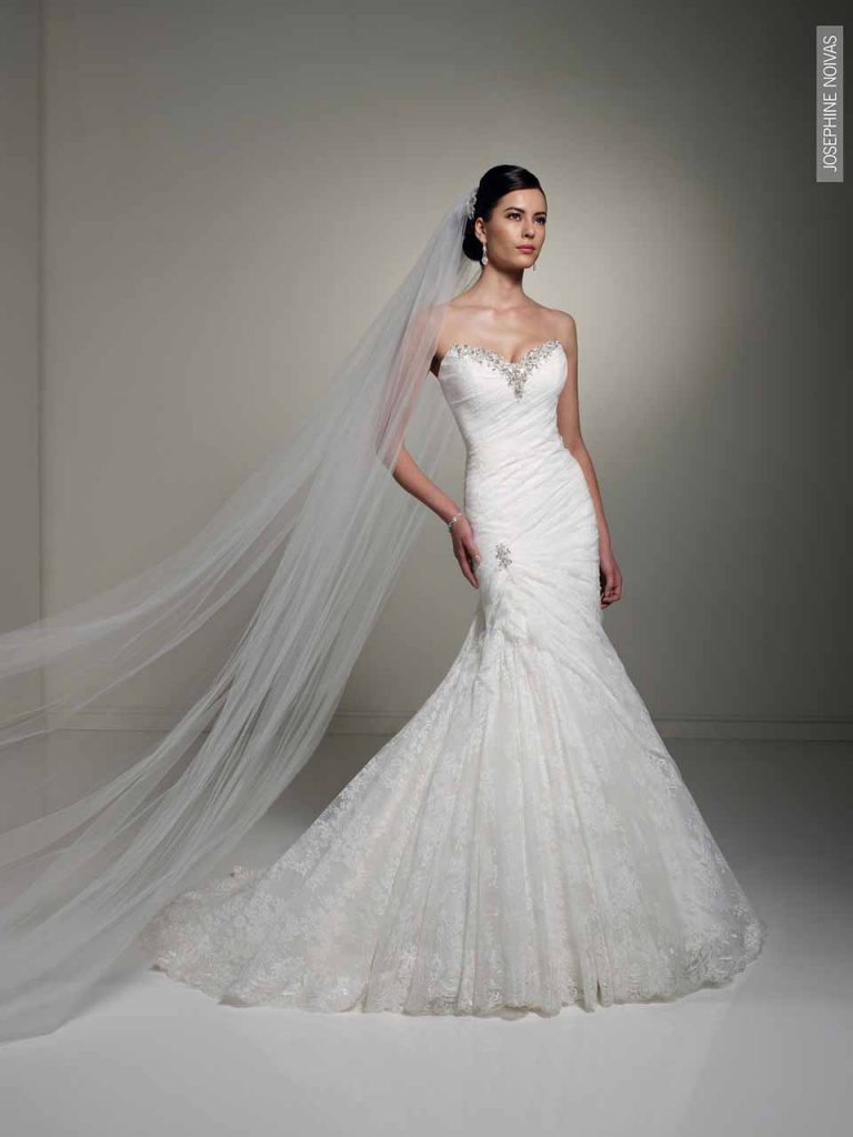 Vestido de Noiva tomara que caia princesa todo em saia sereia