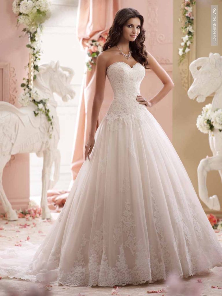 Vestido de Noiva tradicional tomara que caia princesa