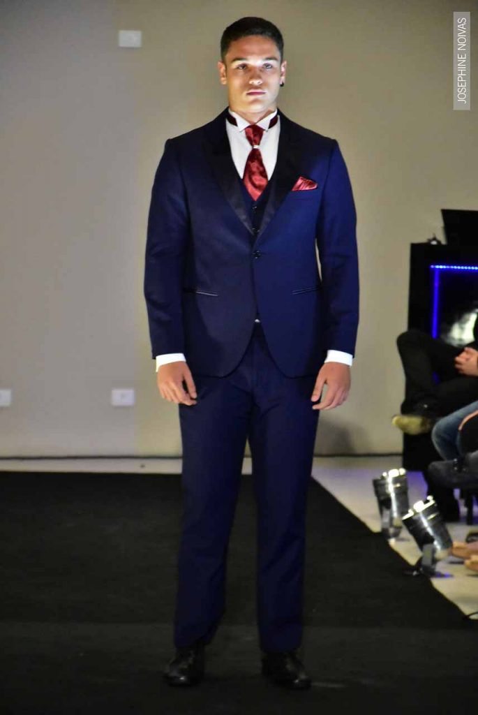 Traje de Noivo - Corte Slim Azul Marinho