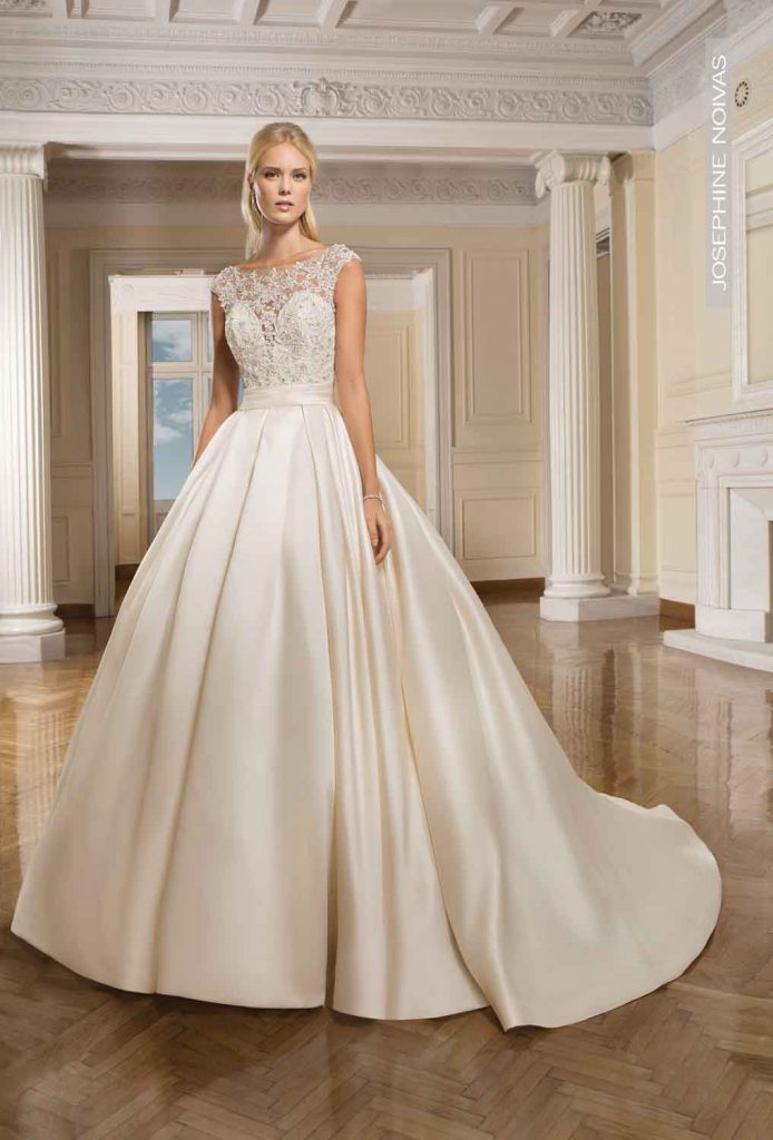 Vestido de Noiva - Princesa Corpo de renda