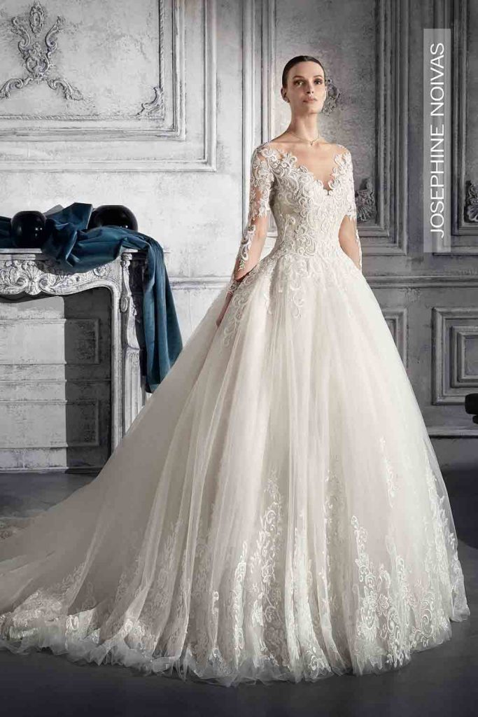 Vestido de Noiva - Princesa de Renda com mangas longas