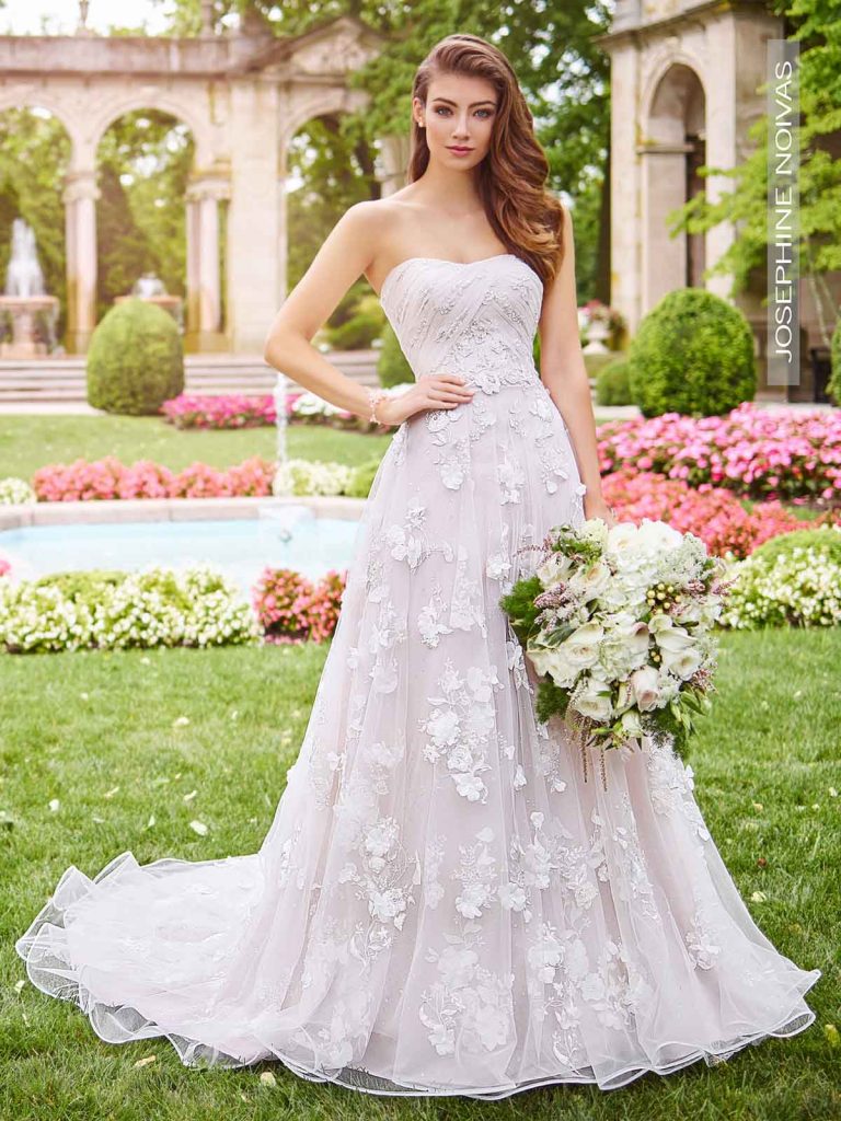 Vestido de Noiva - Princesa de rendas em 3D