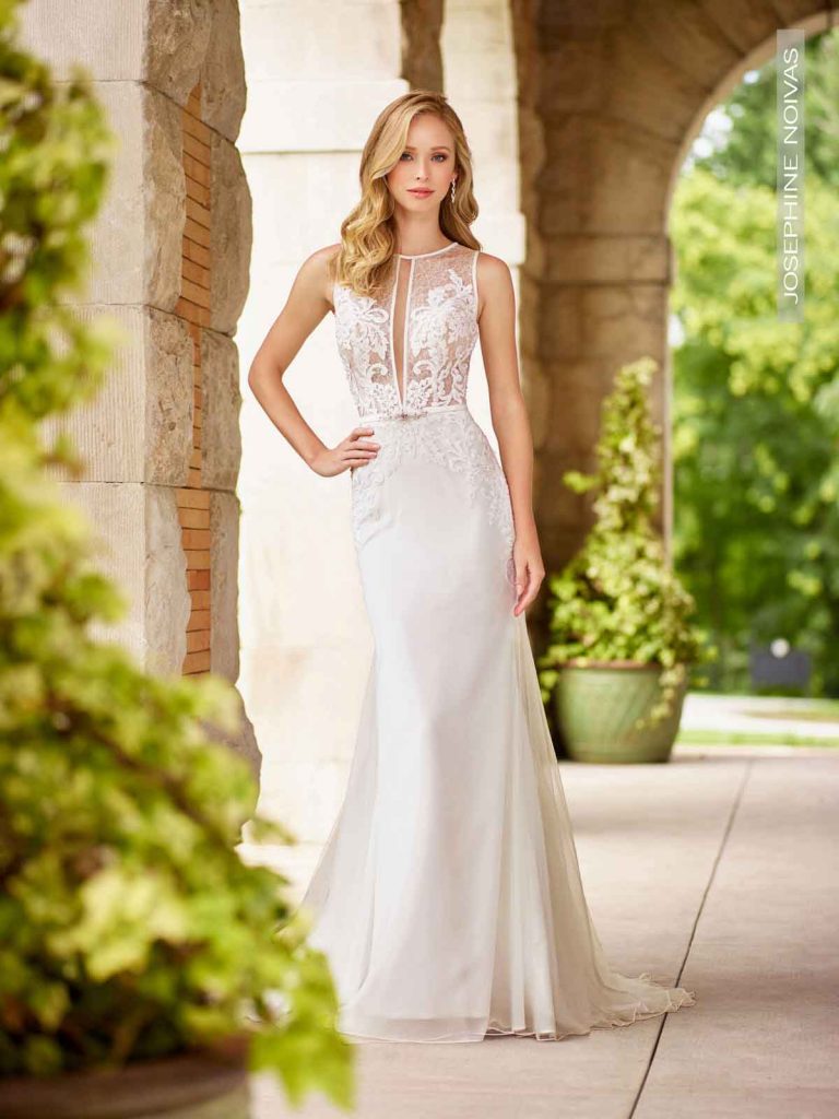 Vestido de Noiva - Semi Sereia Fluido com Transparencia no decote