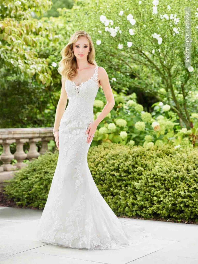 Vestido de Noiva - Semi Sereia de Rendas e Alças